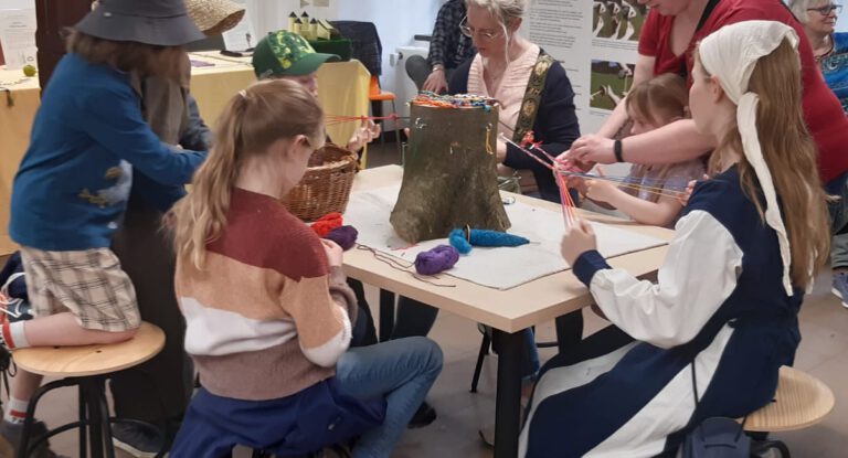 Dienstag und Mittwoch Nachmittag im Siegburger Stadtmuseum